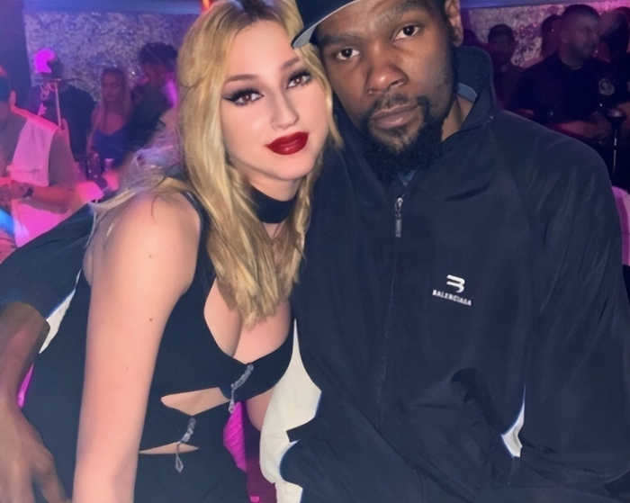 五星体育官网-杜兰特:我年收入6.9亿,詹姆斯:我8.8亿,他:麻烦让一让|凯文·杜兰特|篮坛|斯蒂芬·库里|莱昂内尔·梅西|克里斯蒂亚诺·罗纳尔多_新浪体育_新浪新闻