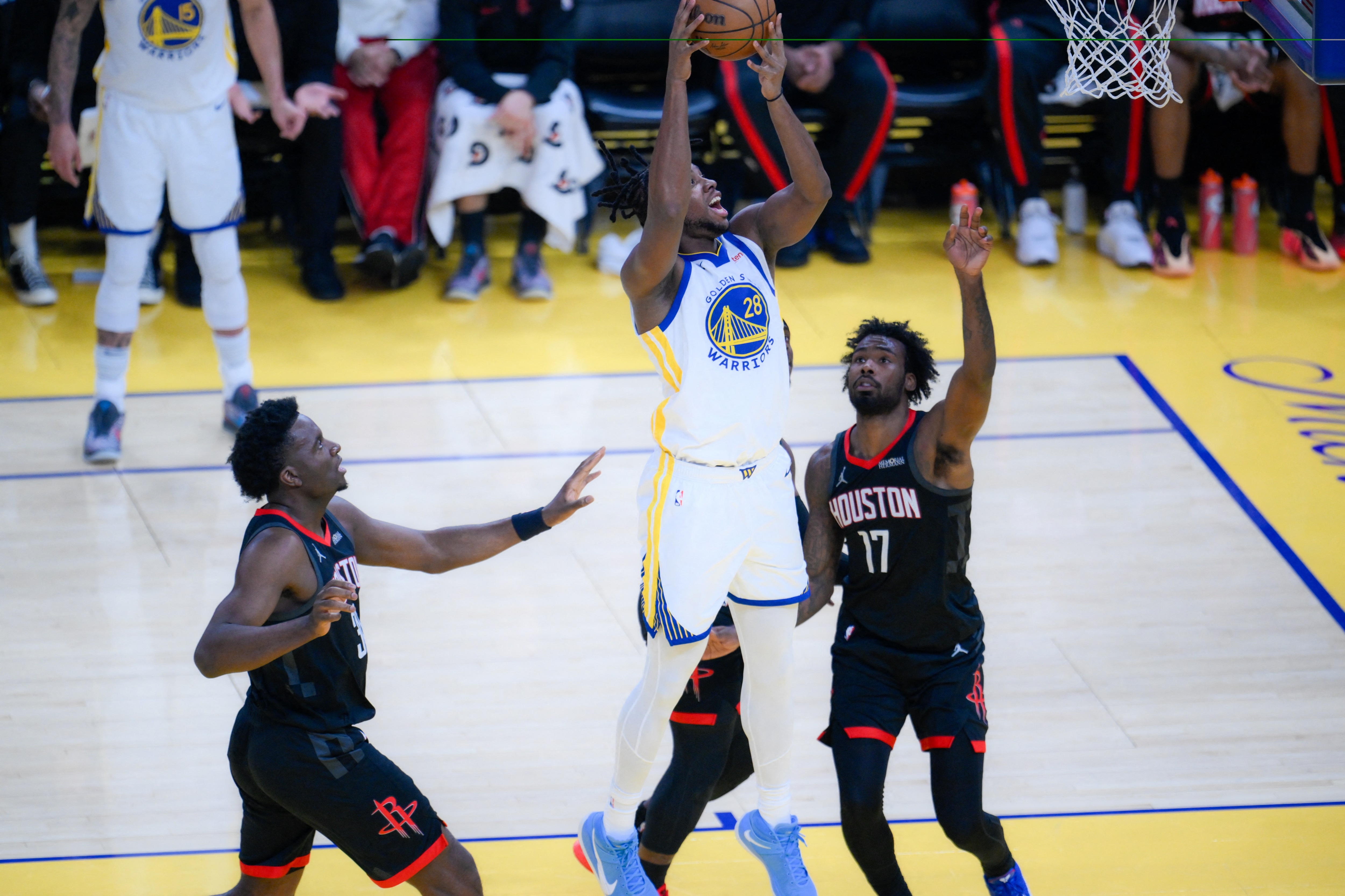 五星体育app-库里：你能看出贝西的比赛感觉很好&amp;他充满侵略性 14分12板很关键